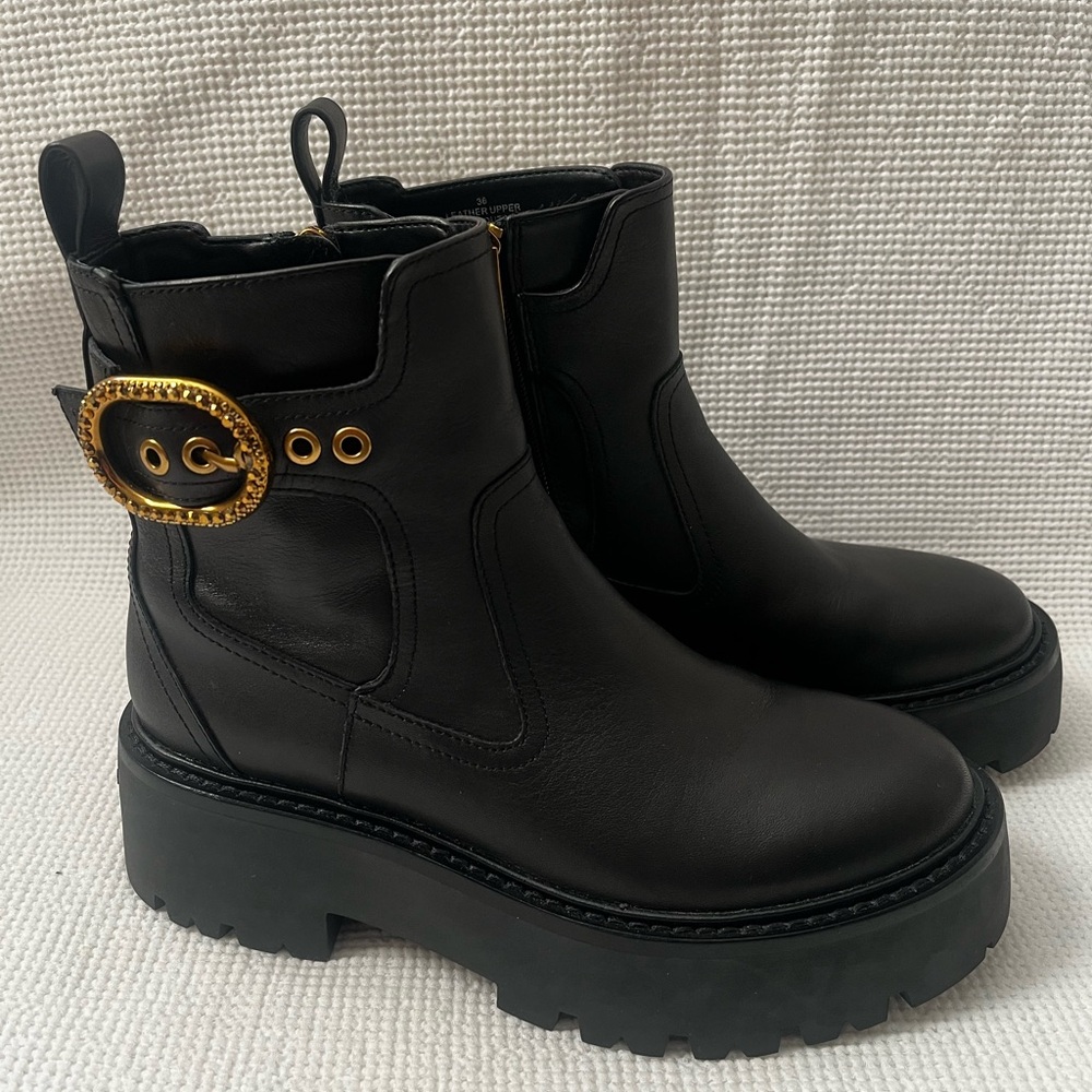 NWT!! Kurt Geiger London Lug Sole Boots